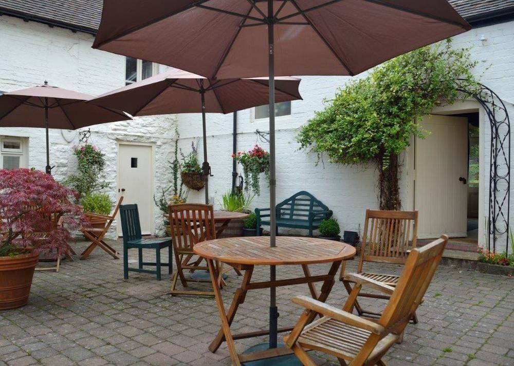 Host & - The Raven Hotel Much Wenlock